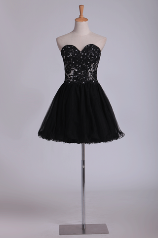 A Line Homecoming Dresses Sweetheart With Beads And Applique Short/Mini