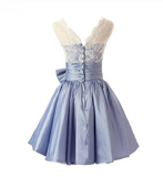 Elegant Scalloped-Edge Knee-Length Blue Homecoming Dress with White Lace Bowknot JS923