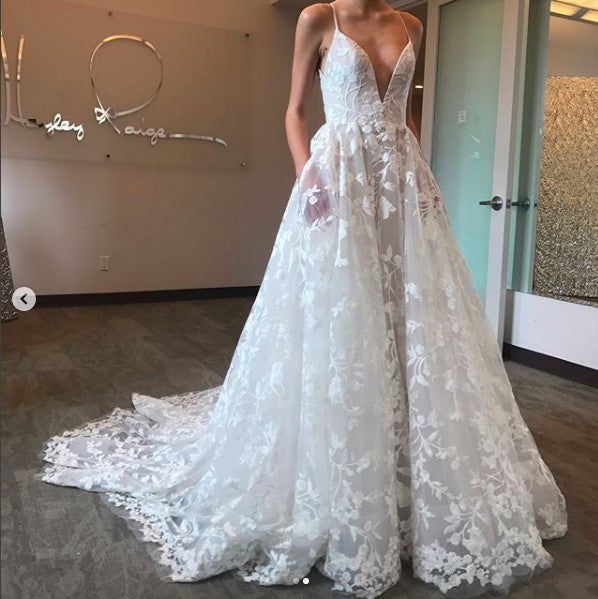 A Line Deep V Neck Lace Appliques Ball Gown Spaghetti Straps Wedding Dress
