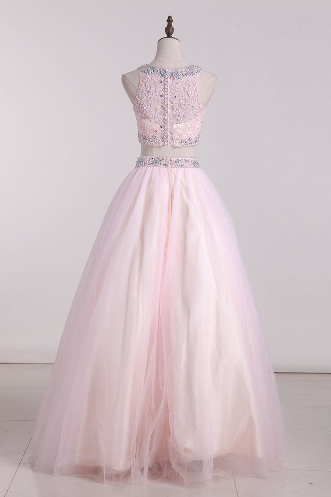 Two-Piece Scoop Ball Gown Quinceanera Dresses Tulle With Applique