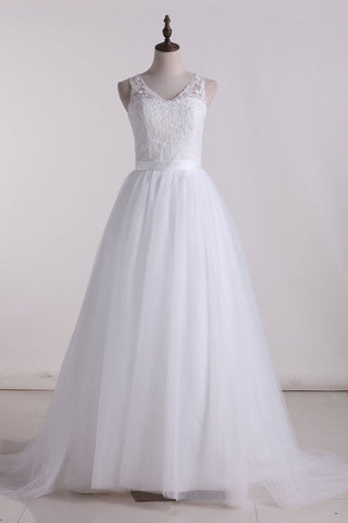 V-Neck A Line Wedding Dresses Tulle With Applique And Ribbon