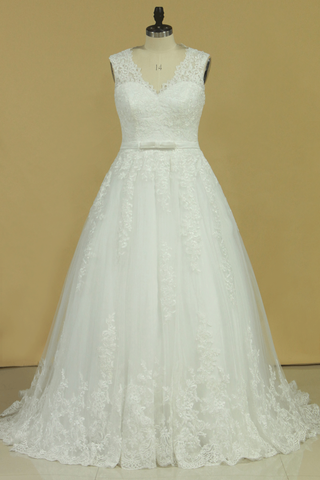 Plus Size V-Neck Wedding Dresses A-Line Court Train Tulle With Applique & Belt Covered Button