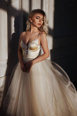 A Line Spaghetti Straps Wedding Gown Tulle Long Lace Wedding Dress