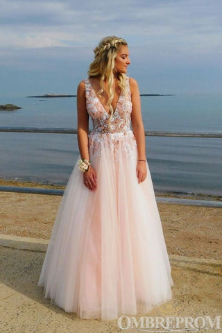 Charming V Neck Sleeveless Appliques Prom Dresses with Beading