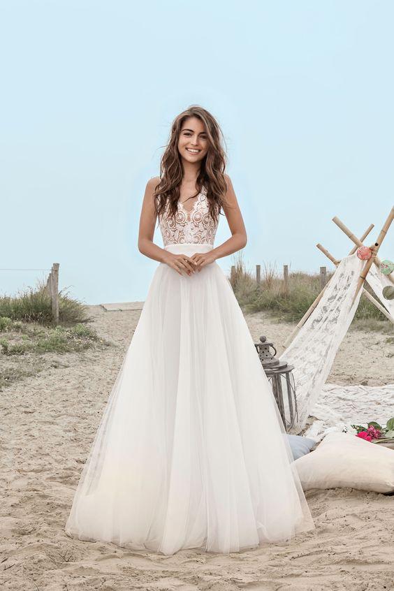 A-Line V-Neck Boho Sleeveless Tulle Lace Floor-Length Open Back Beach Wedding Dress JS577