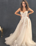 A Line Sweetheart Tulle Wedding Dress with Lace Appliques Long