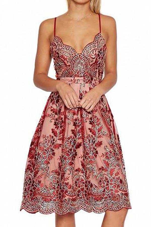 A Line Red V-neck Embroidery Scalloped Lace Appliques Spaghetti Straps Homecoming Dress JS643
