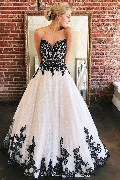 A Line Sweetheart Strapless White Tulle Black Lace Appliques Formal Prom Dresses SJS15558
