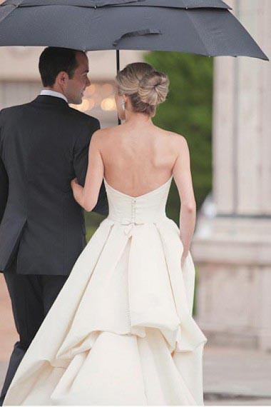 A-Line Sweetheart Strapless Backless Floor-Length Ivory Satin Wedding Dresses with Ruched JS276